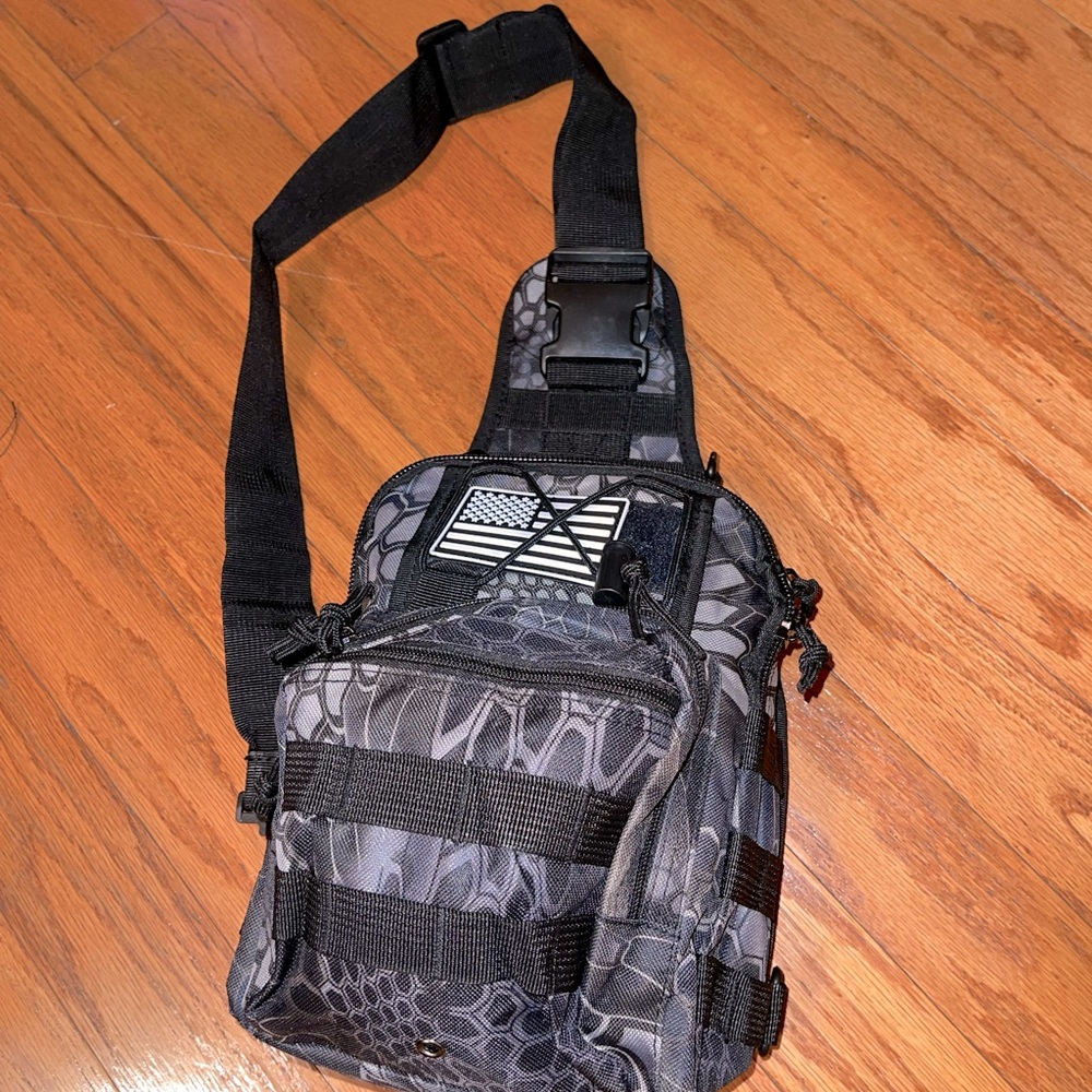 Black python print 
 Tactical Shoulder Bag Carrier 🇺🇸🇺🇸✅✅✅
